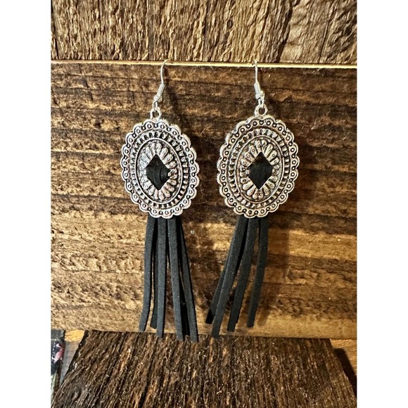 Boho Hippie Western Conch Tribal Silver Drop Wire Earrings, Black Leather, Gift - Picture 3 of 9